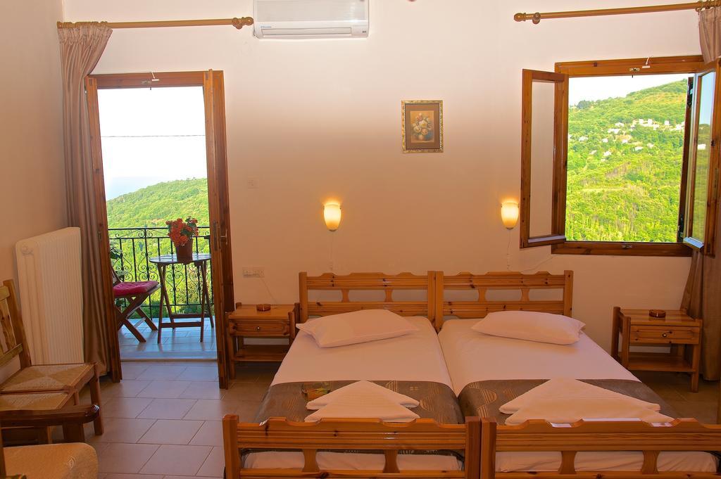 Stavroula Rooms Makrirrákhi Екстериор снимка