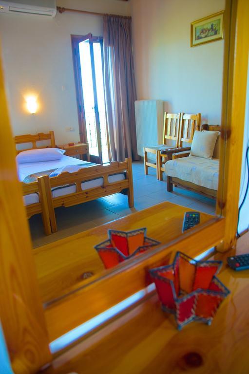 Stavroula Rooms Makrirrákhi Екстериор снимка